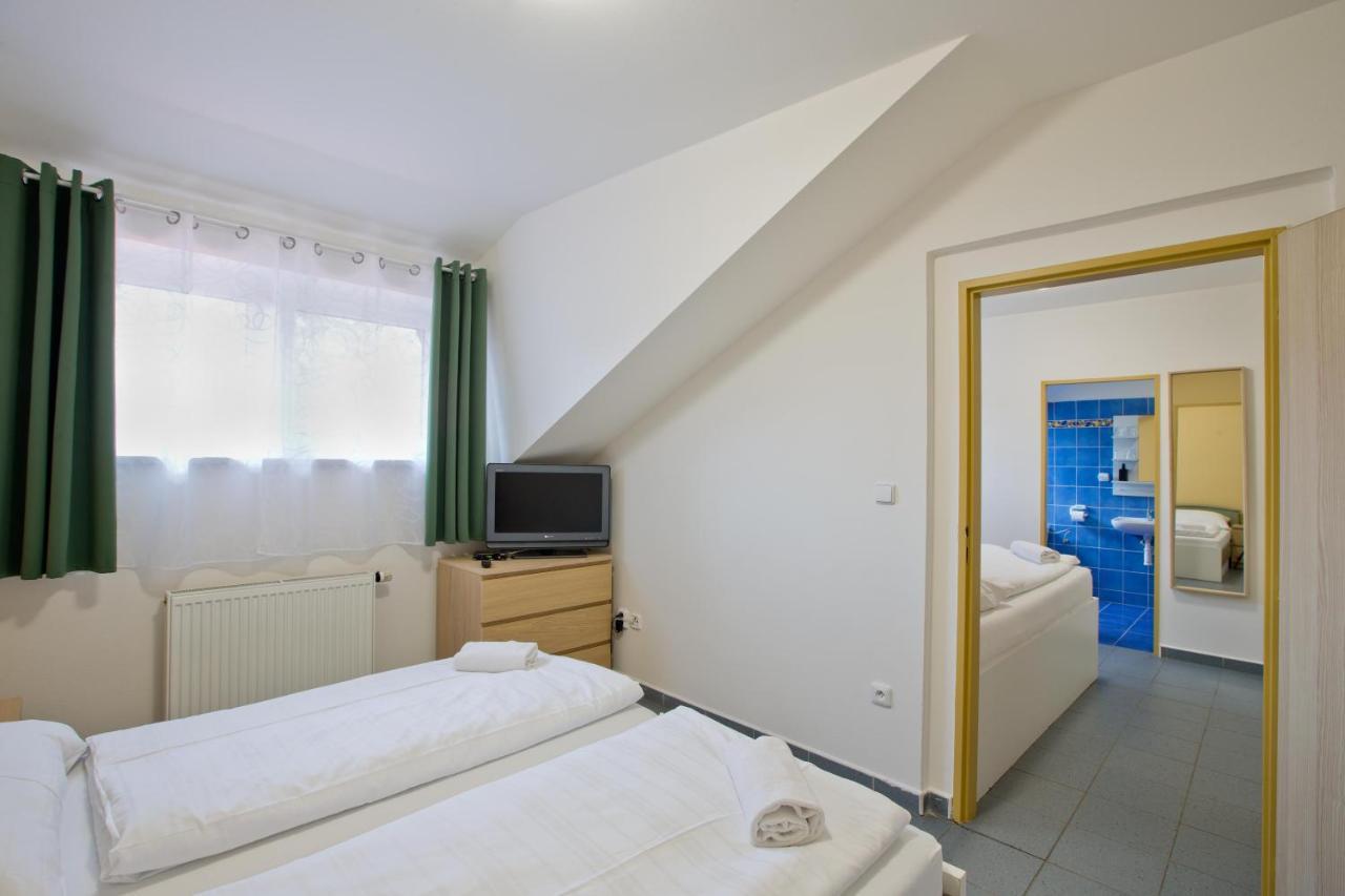 Sindlovska Krcma Hotel Ceske Budejovice Luaran gambar