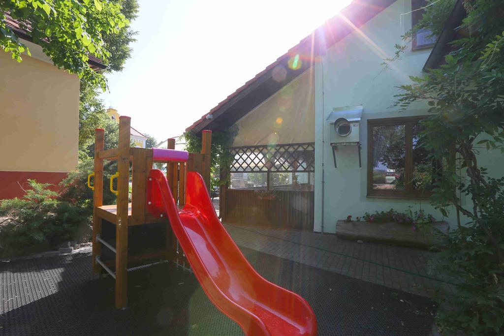Sindlovska Krcma Hotel Ceske Budejovice Luaran gambar